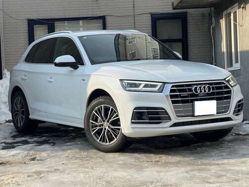 アウディ Q5